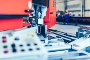 Cómo funciona 10 Corte y plegado de chapa